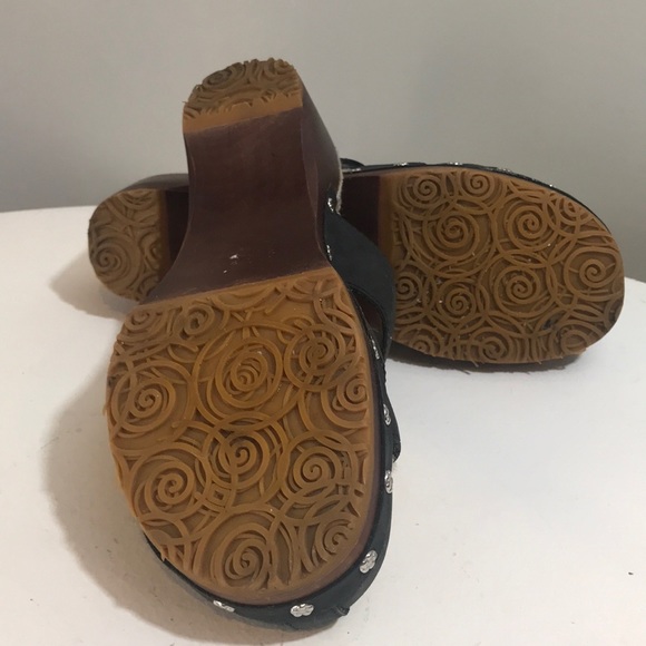 Ugg Ore Fisherman Clogs - Picture 7 of 8